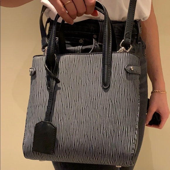 💛Zara crossbody bag - Picture 1 of 4